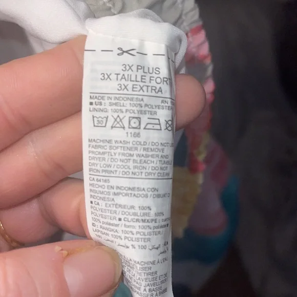 NWOT old navy active shorts with pink green orange yellow flowers size 3x nice - Picture 5 of 7